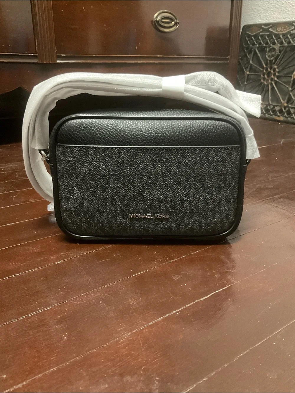 Michael Kors Jet Set Travel Small Camera Crossbody Black